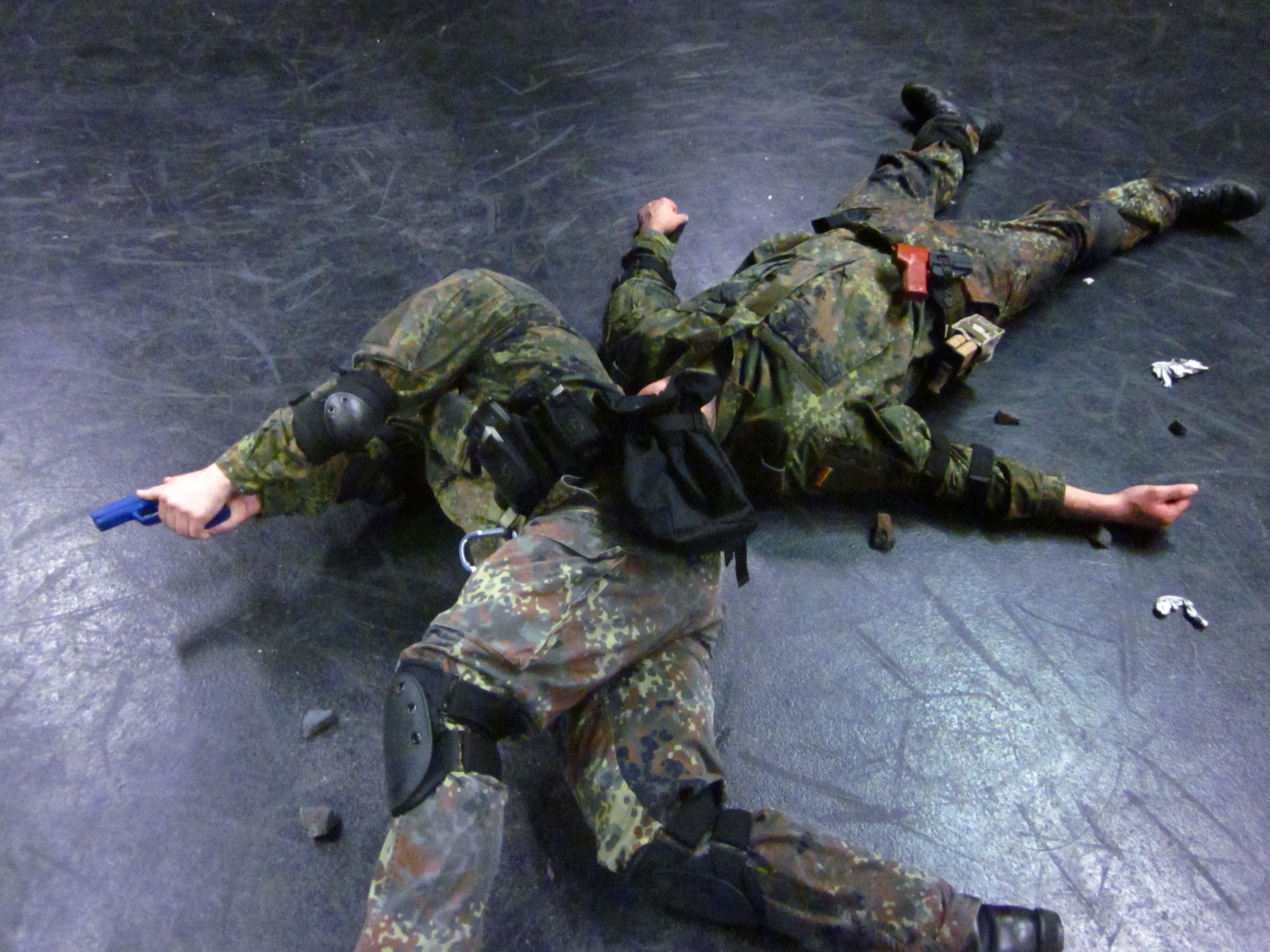 These German Army bodyguard students of Jim, learn how to protect a downed principal with their body first, then treat injuries immediately after the fight.